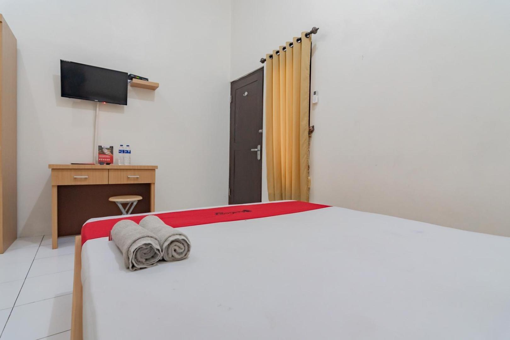 Reddoorz Near Universitas Siliwangi Wisma tamu